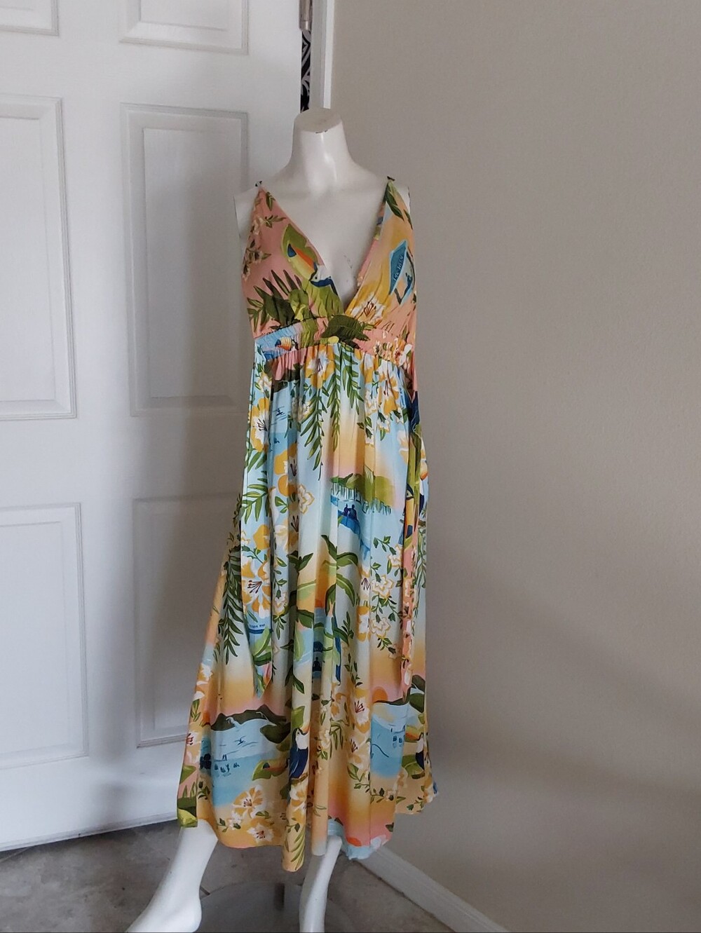 FARM Rio Peach Multi Tropical Maxi Dress Size 4-6 - Picture 4 of 7